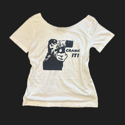 “Crank it” off the shoulder tee