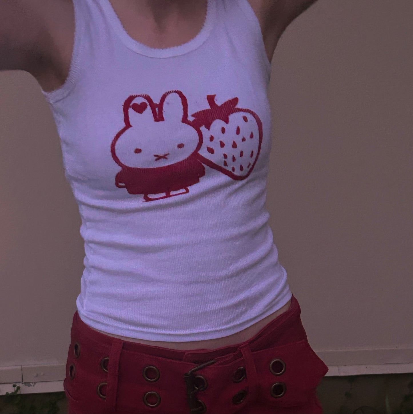 The strawberry miffy tank top in red
