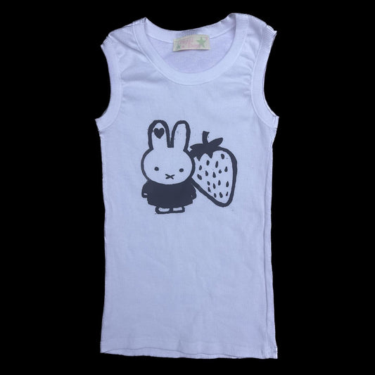 The strawberry miffy tank top in white
