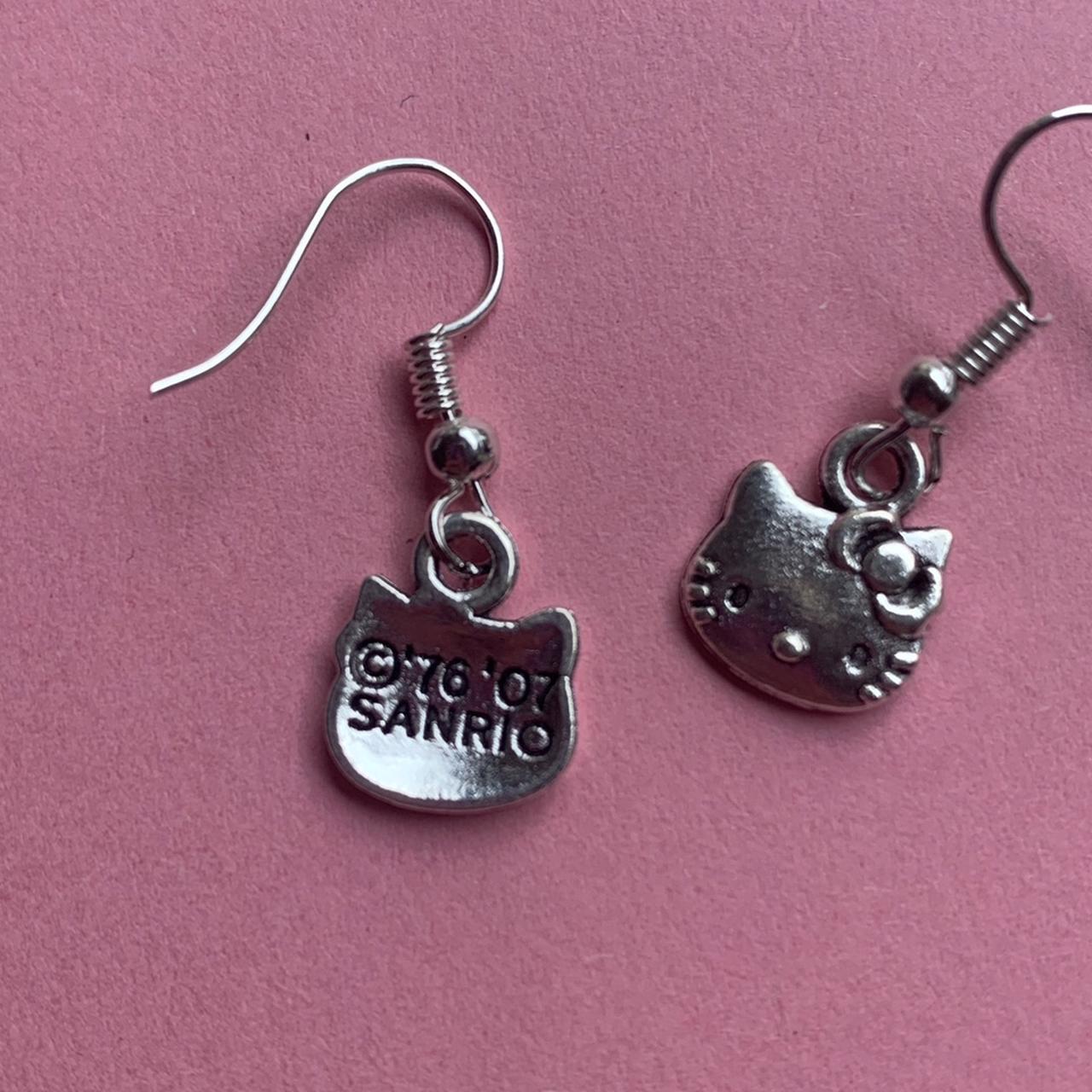 Hello kitty earrings 💌 ₹249 + ship 70 DM to order/customise or shop from  the link in bio 🍒 #handmadejewelry #hellokittyearrings… | Instagram